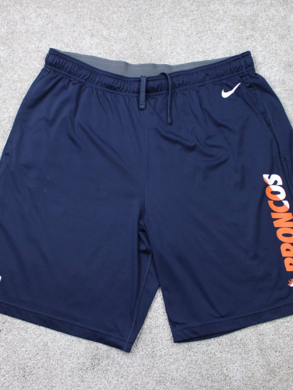 Nilke Denver Broncos Shorts Mens XL Blue Dri-Fit NFL Training Athletic Polyester